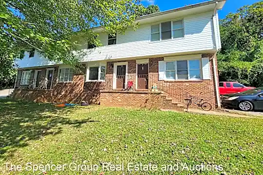 900 Palace Ct Photo 2