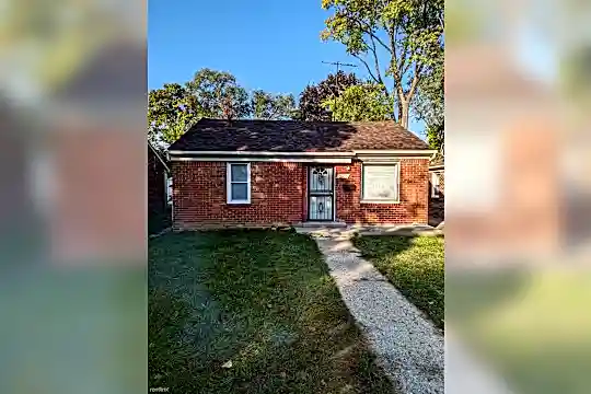 12669 Riverview St Photo 1