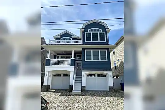 29 Fielder Ave #SUMMER Photo 1