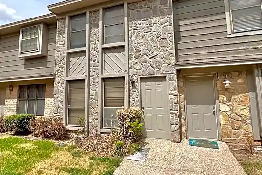 1294 Speight Ave Photo 1