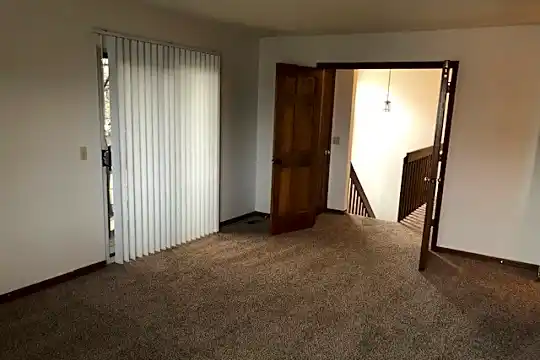 1470 S Quebec Way Photo 2
