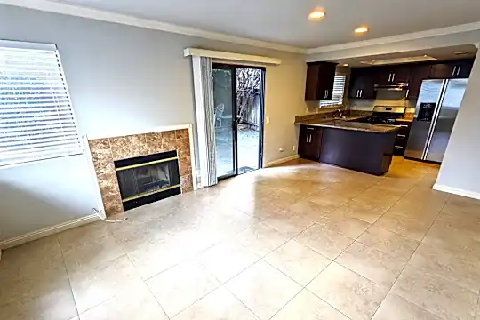 500 E Saxon Ave Photo 1