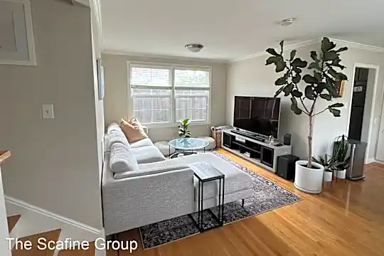 1005 Chula Vista Ave Photo 1