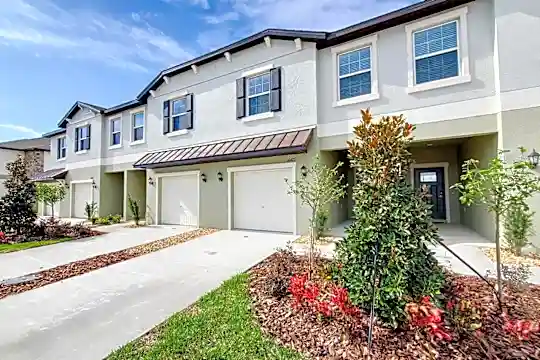 10425 Lavender Aster Trl Photo 2