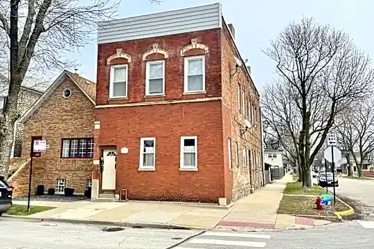 3759 S Union Ave #1R Photo 1
