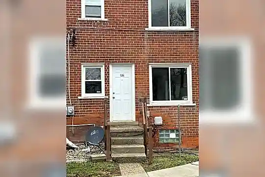 92 Martin Luther King Jr Blvd S Photo 1