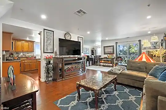 1613 W 224th St Photo 1