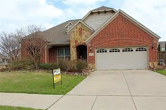 6194 Myrtle Ln Photo 1