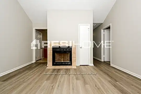 2773 Old South Drive Photo 2