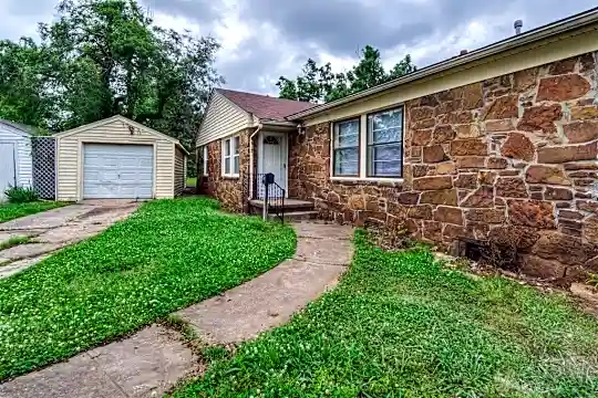317 Babb Dr Photo 2