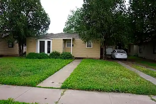 2603 35th St Photo 1