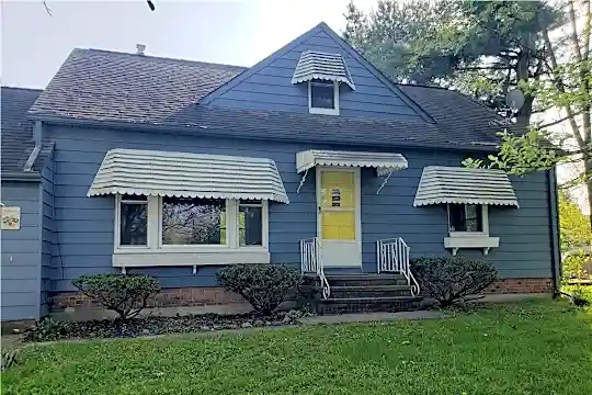 36460 Aurora Rd Photo 1
