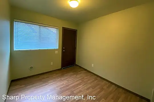 1649 7th Ave Photo 2