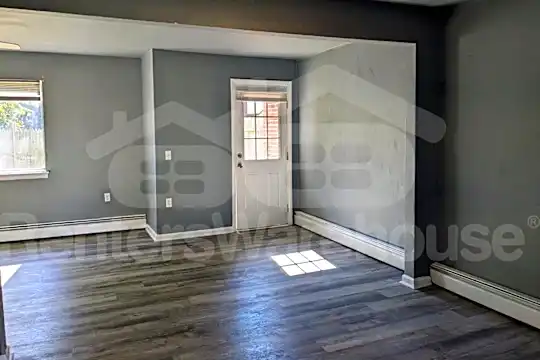 802 Craig Street Photo 2