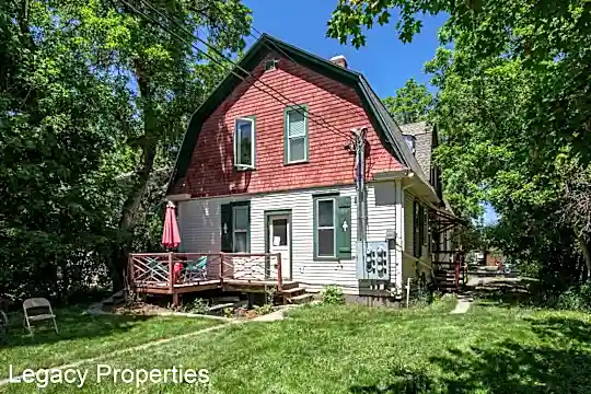 506 W Babcock St Photo 1