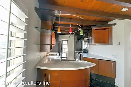 288 Broadway St Photo 2