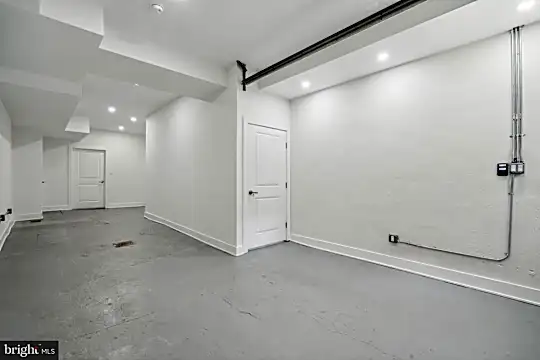 535 Watkins St Photo 2