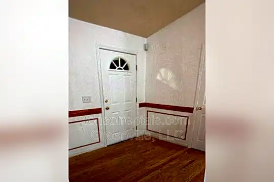 425 Raspberry Lane Photo 2