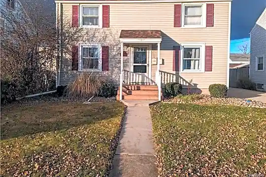 201 Mayville Ave #LEFT Photo 1