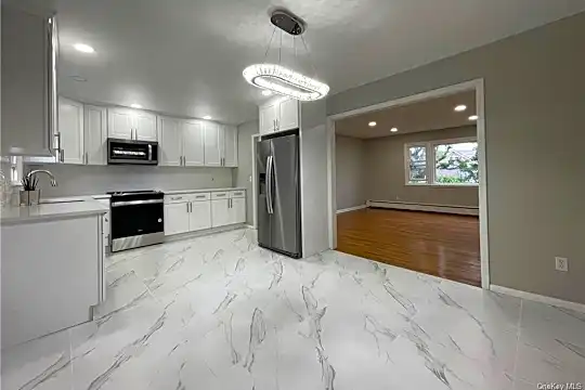 17 Holland St #2 Photo 2