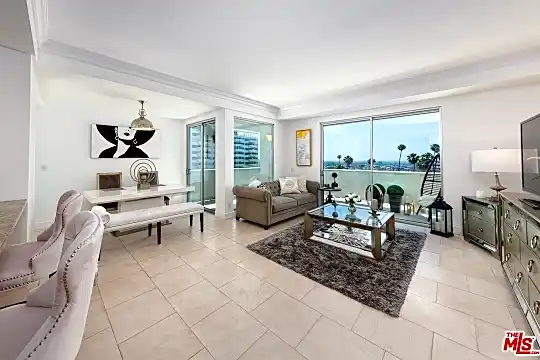 7250 Franklin Ave #417 Photo 1