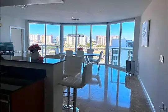 16699 Collins Ave #1207 Photo 2