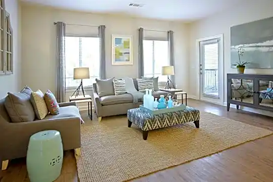Upper East Side Apartments Photo 2