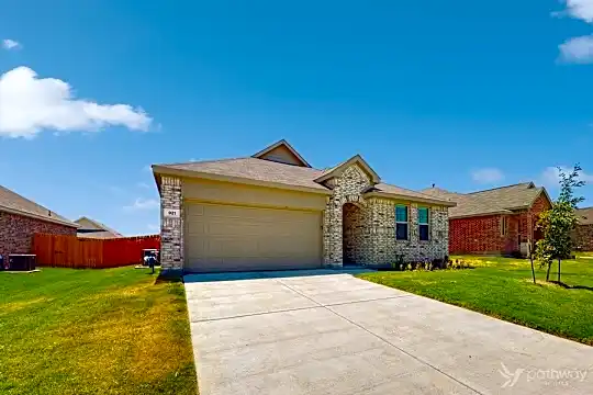 921 Rusty Spur Ln Photo 2