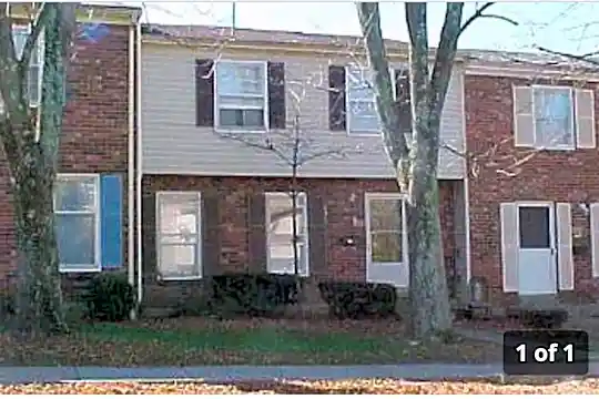 231 Hedgewood Ct