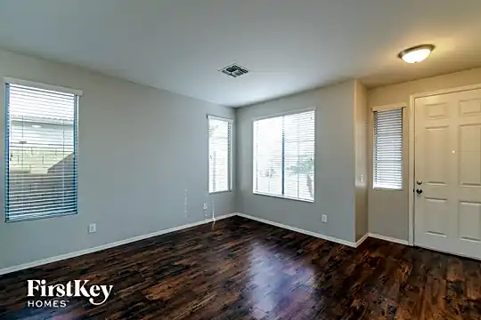 9462 East Kilarea Avenue Photo 2
