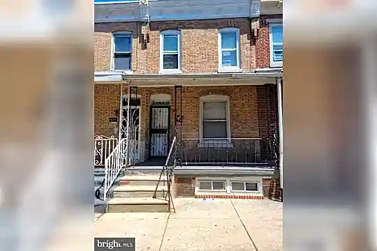 527 N Paxon St Photo 1