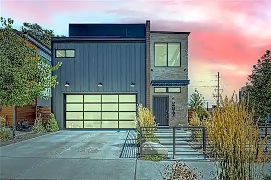 3700 Jason St Photo 1