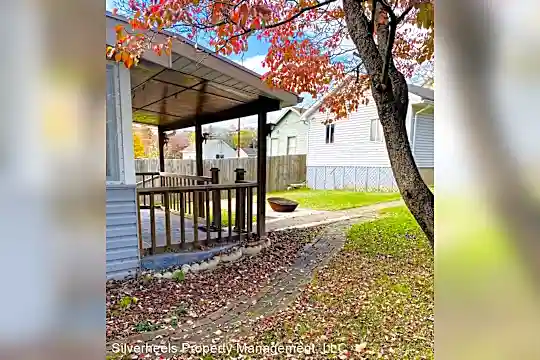 747 Glendale Rd Photo 2