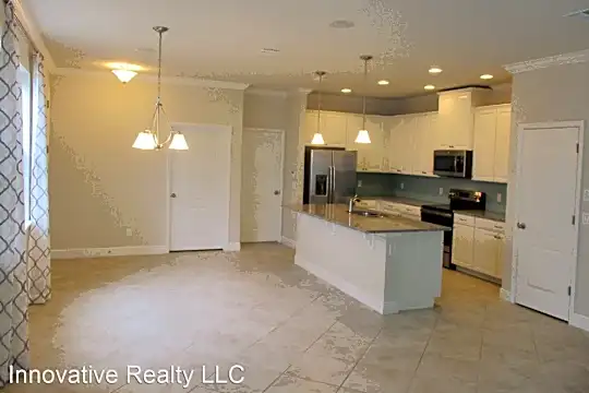 45 Mayo Ct Photo 2
