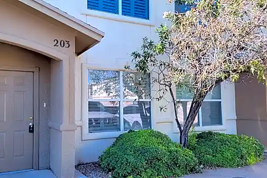 10051 Railroad Dr #203 Photo 2