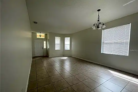 5041 Santa Clara Dr Photo 2