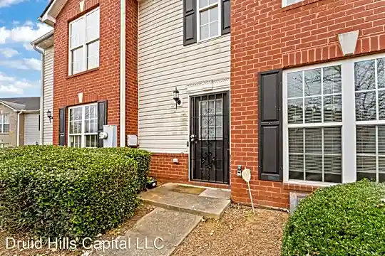 3890 Waldrop Ln Photo 2
