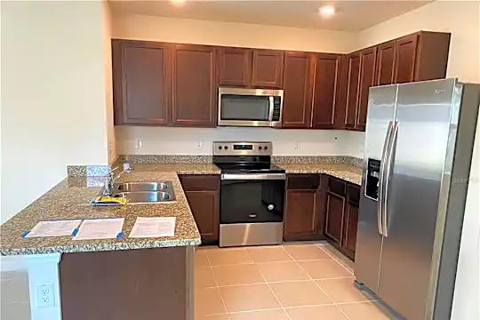 32710 Canyonlands Dr Photo 2
