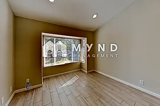 2222 I Street Apt 8 Photo 2