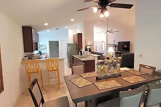9756 Palm Breezes Dr Photo 2
