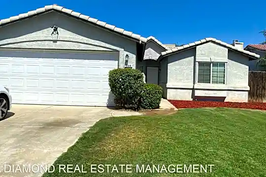 300 Sherman Peak Dr Photo 2