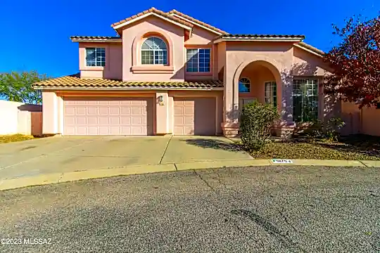 9870 N Double Diamond Pl Photo 2