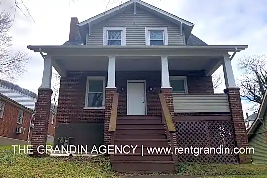 521 Riverland Rd SE Photo 1