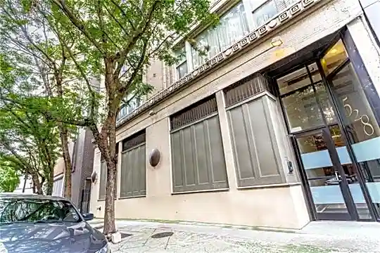 528 Baronne St #401 Photo 1