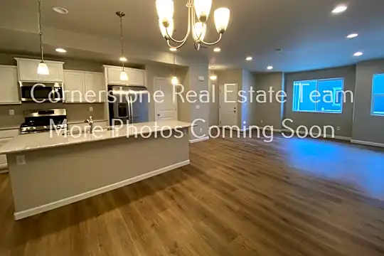 6045 White Wolf Pt Photo 2