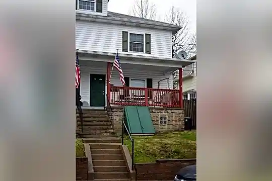 911 Willow St #2 Photo 1