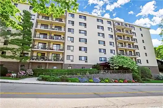 108 Sagamore Rd #6H Photo 1