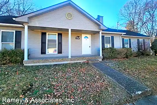 11100 Lincoln Way Photo 1