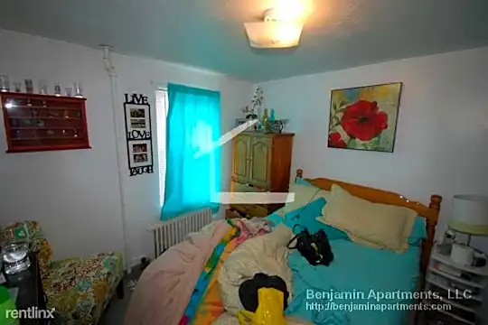 8 Shepard St Photo 2