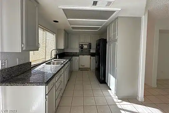 7757 Eagle Lake Ave Photo 2